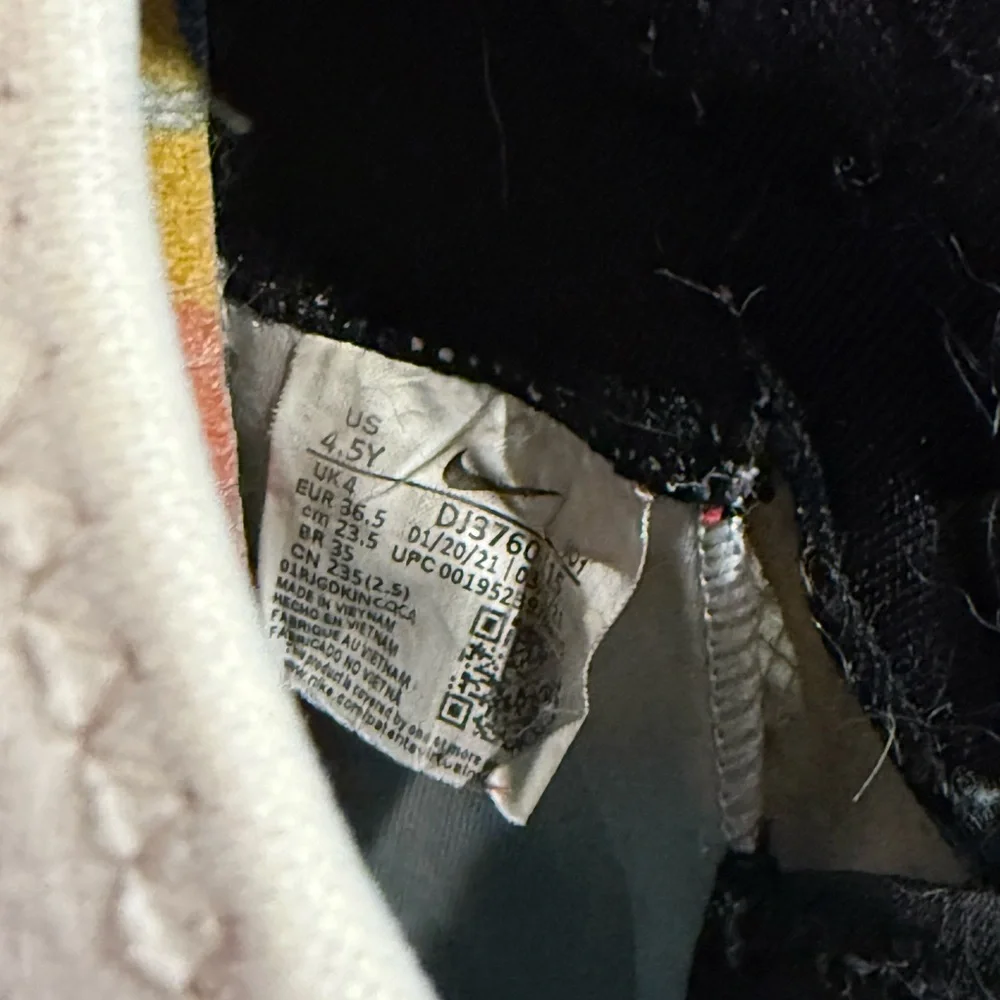 Nike LeBron 18 XVIII low tune squad space jam basketball shoes, youth size 4.5 - Picture 14 of 14